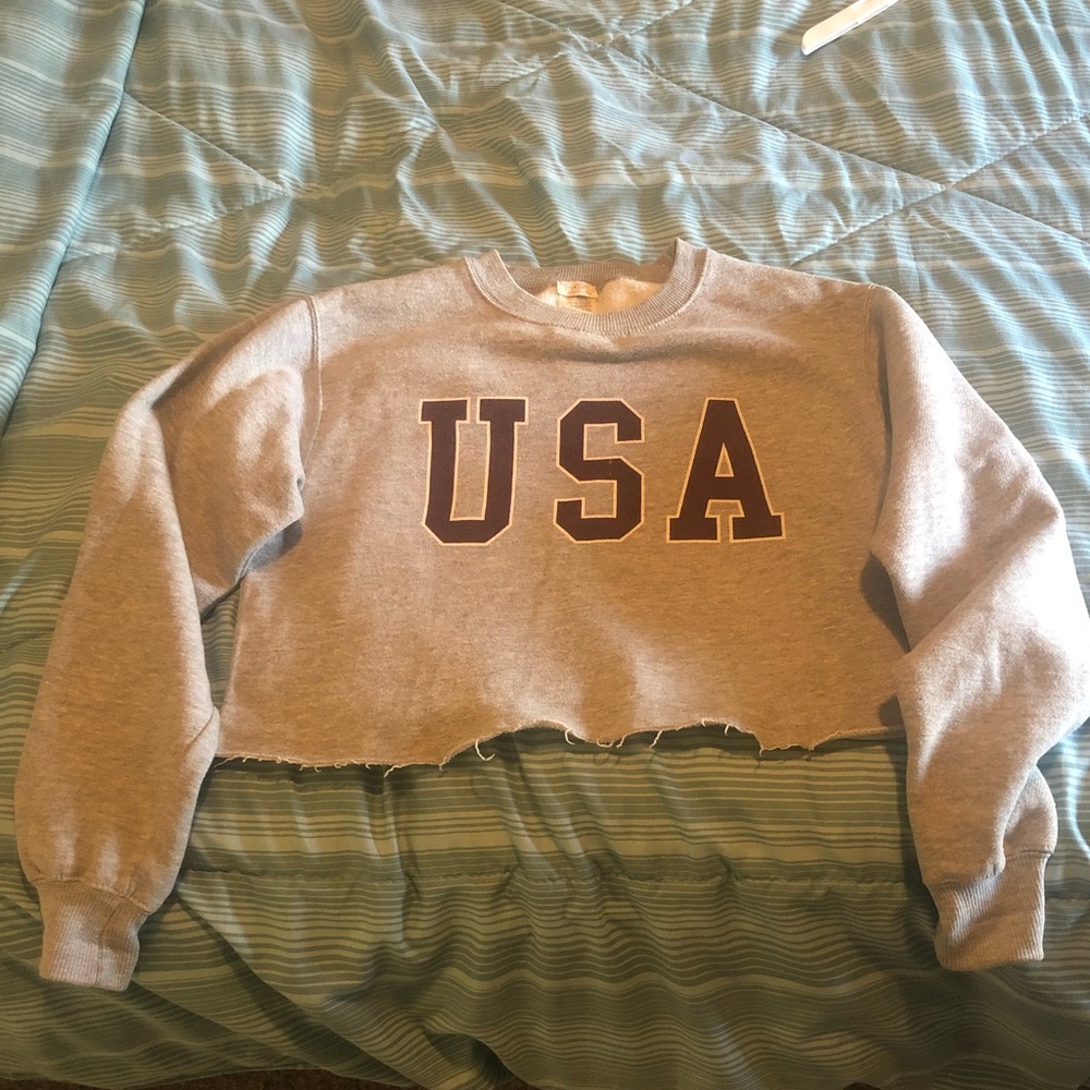 Brandy Melville sweatshirt - like brand new! OS